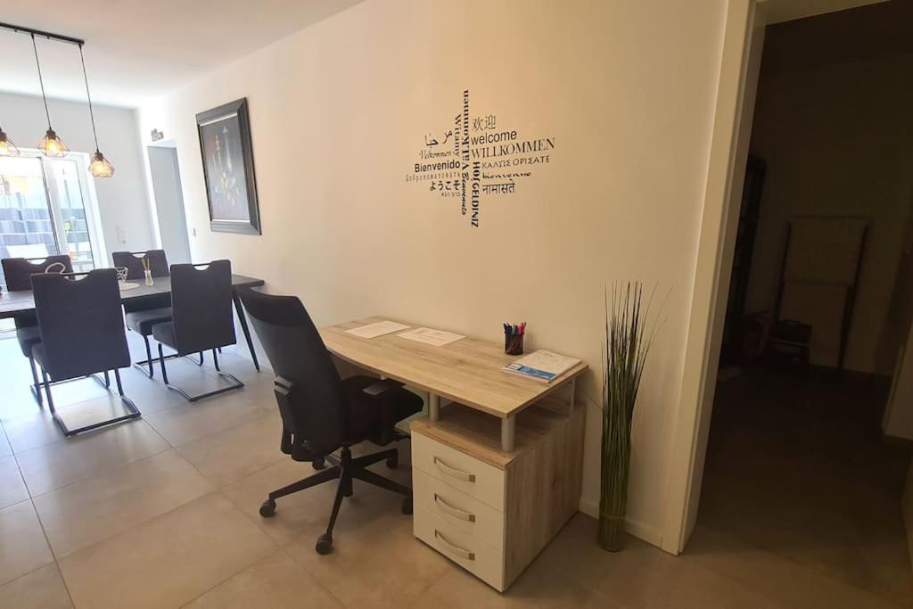 Grosse Moderne Ferienwohnung Auch Als Monteur Unterkunft Nutzbar, In Stolberg - Vicht 외부 사진