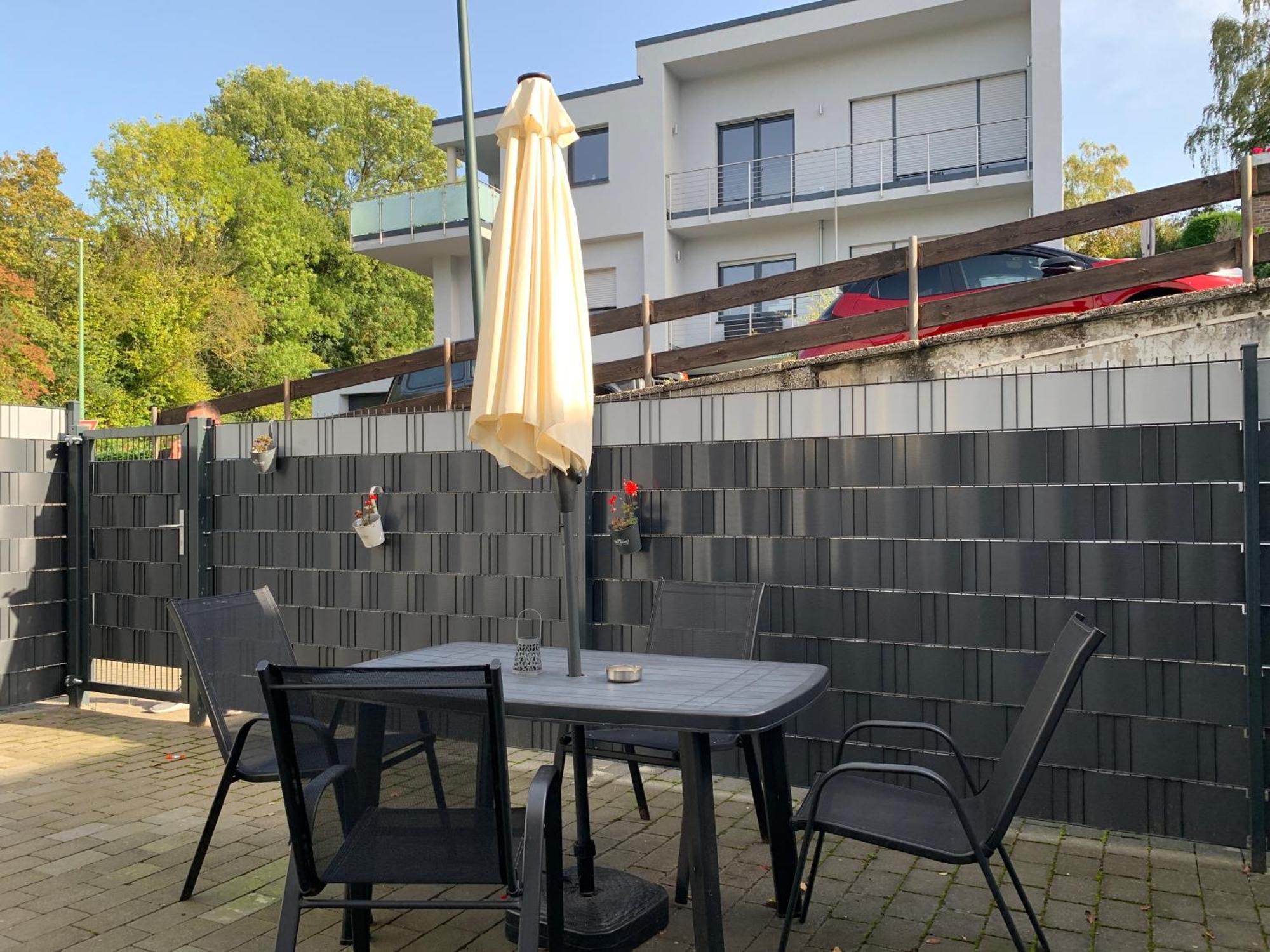 Grosse Moderne Ferienwohnung Auch Als Monteur Unterkunft Nutzbar, In Stolberg - Vicht 외부 사진